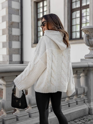 WHITE OVERSIZED SWEATER WITH A HOODIE