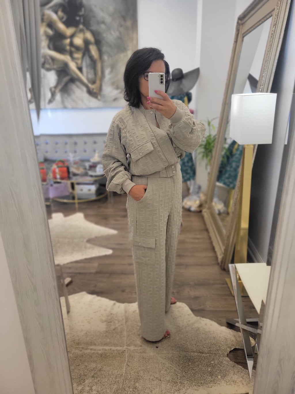 LIGHT GREY CAUSAL SET OF FLAIR PANTS AND BOMPER JACKET