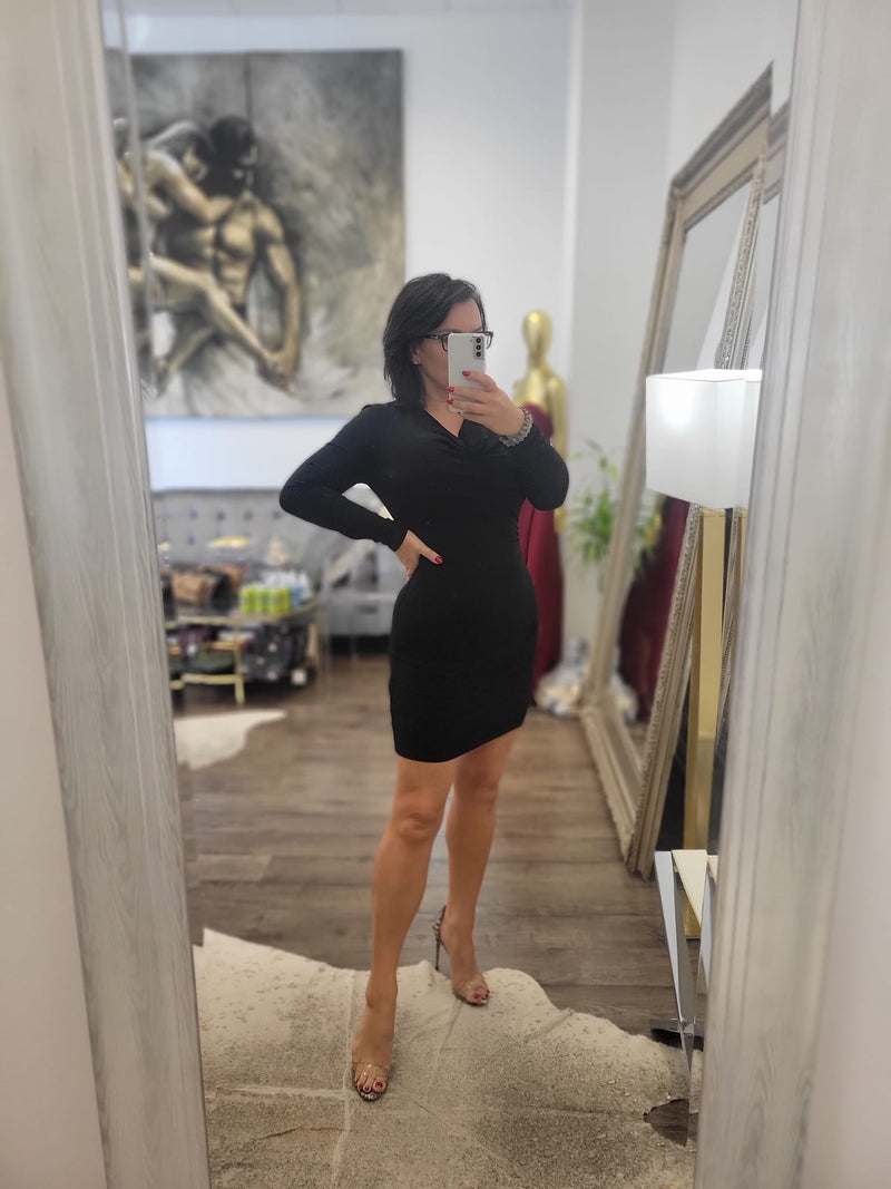 SIMPLE BLACK MINI DRESS