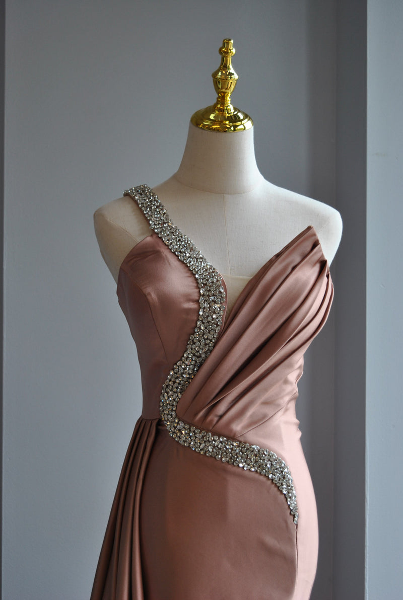 ROSE PINK EVENING GOWN WITH CRYSTALS