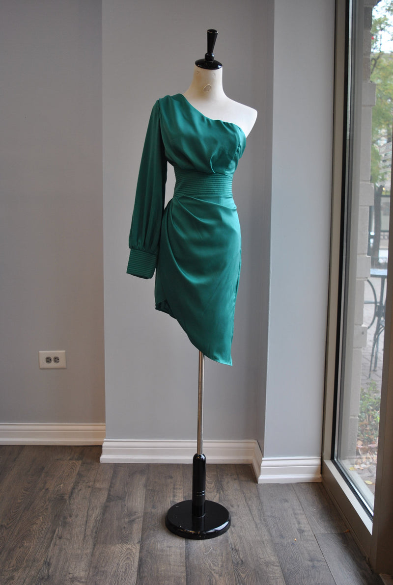 CLEARANCE - EMERALD GREEN ASYMMETRIC SILKY DRESS