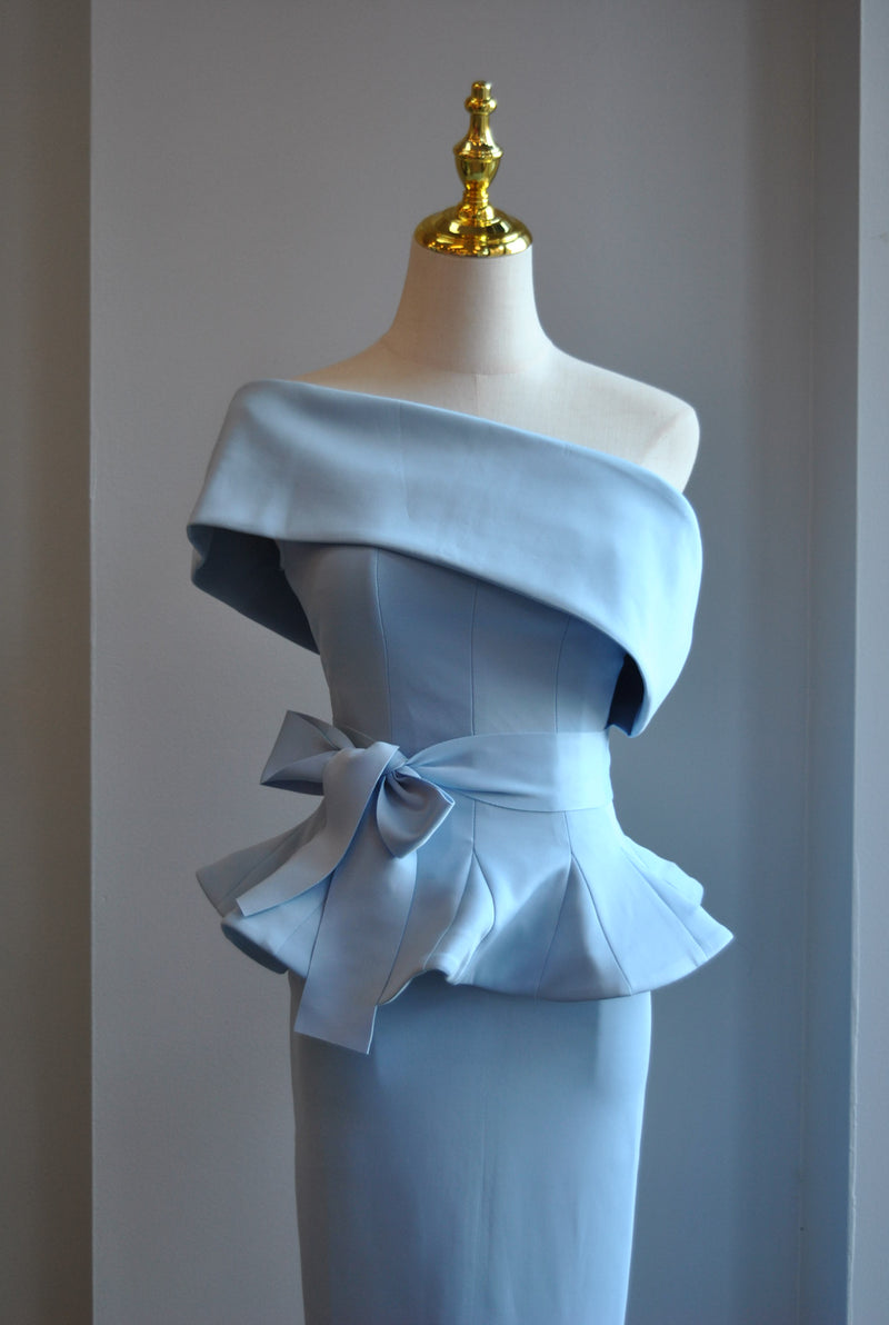 LIGHT BLUE SET OF MIDI SKIRT AND A PEPLUM TOP