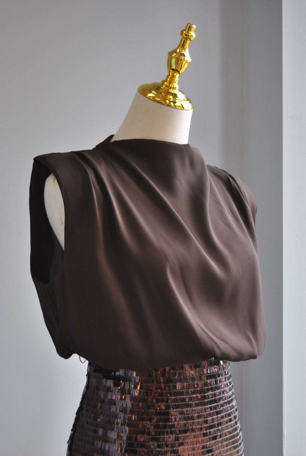 CHOCOLATE BROWN MINI DRESS WITH SEQUIN