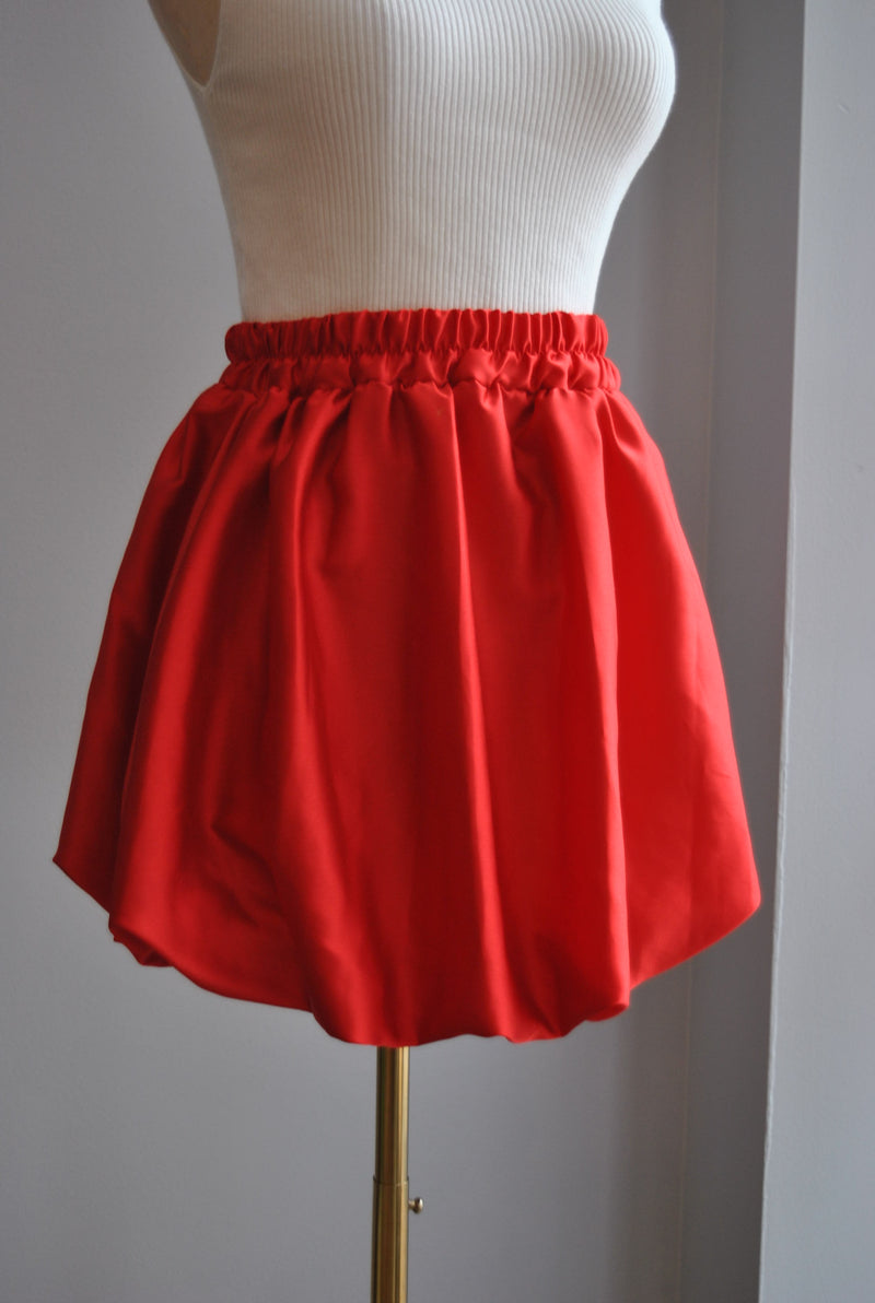 RED SILKY MINI SKIRT