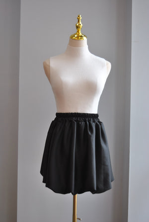 BLACK SILKY MINI SKIRT