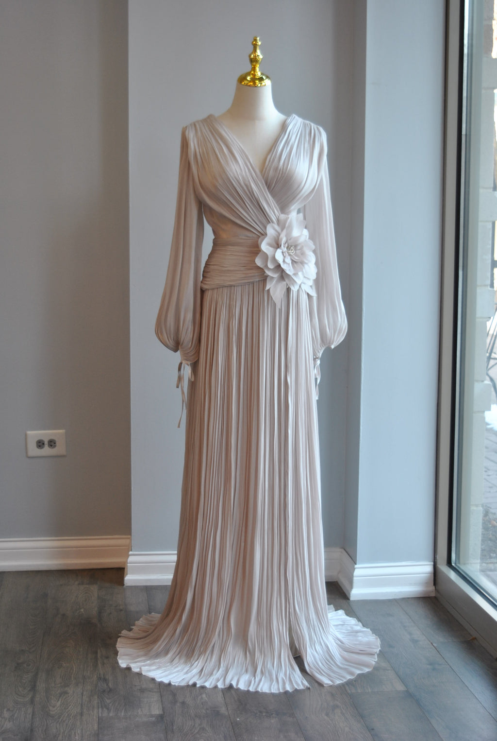 SILVER LONG EVENING GOWN WITH SIDE FLOWER