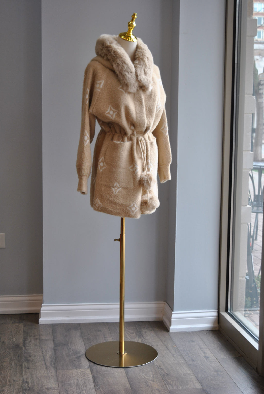 CARAMEL APLAKA COAT WITH DETACHABLE FUR