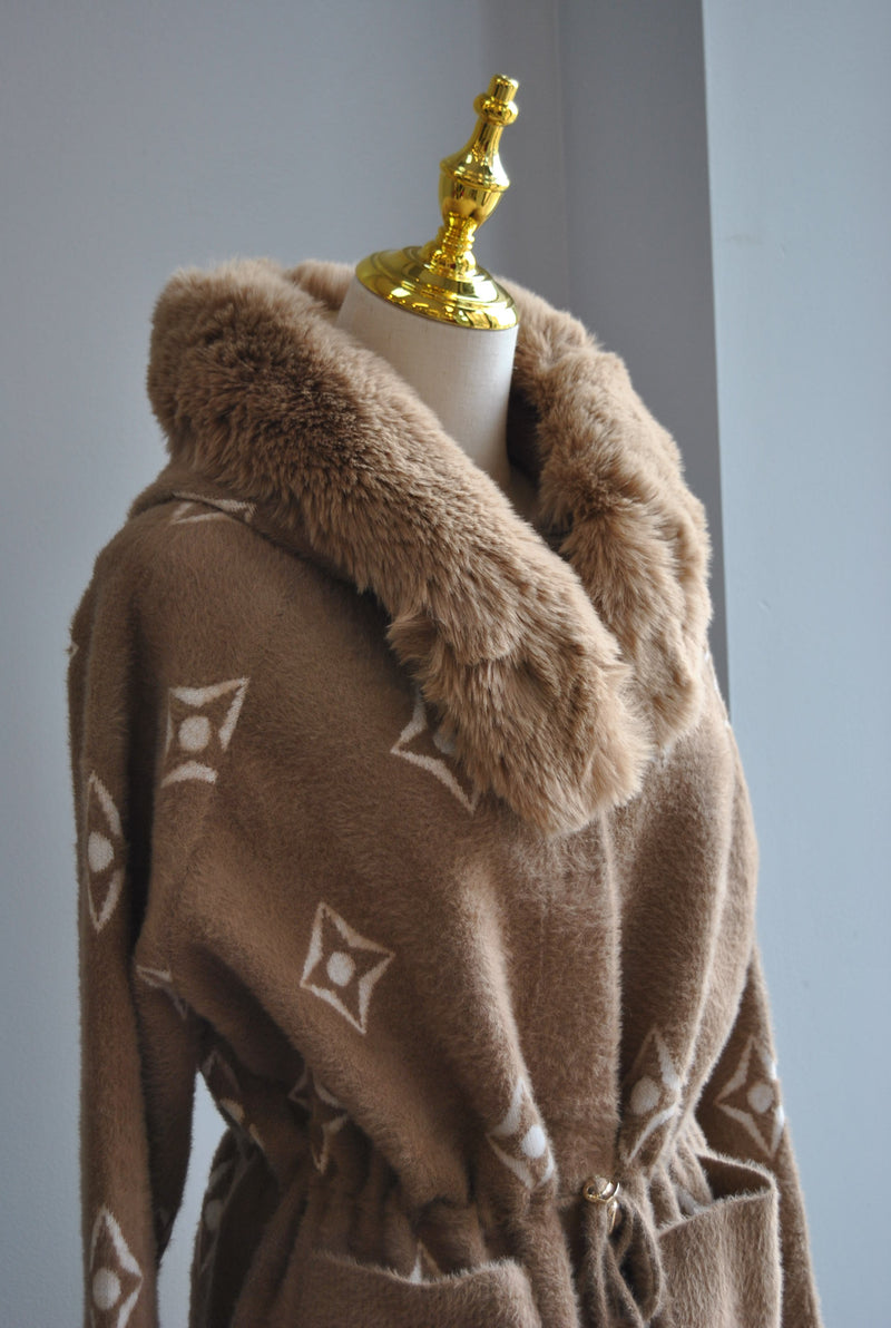 CARAMEL ALPAKA COAT WITH DETACHABLE FUR