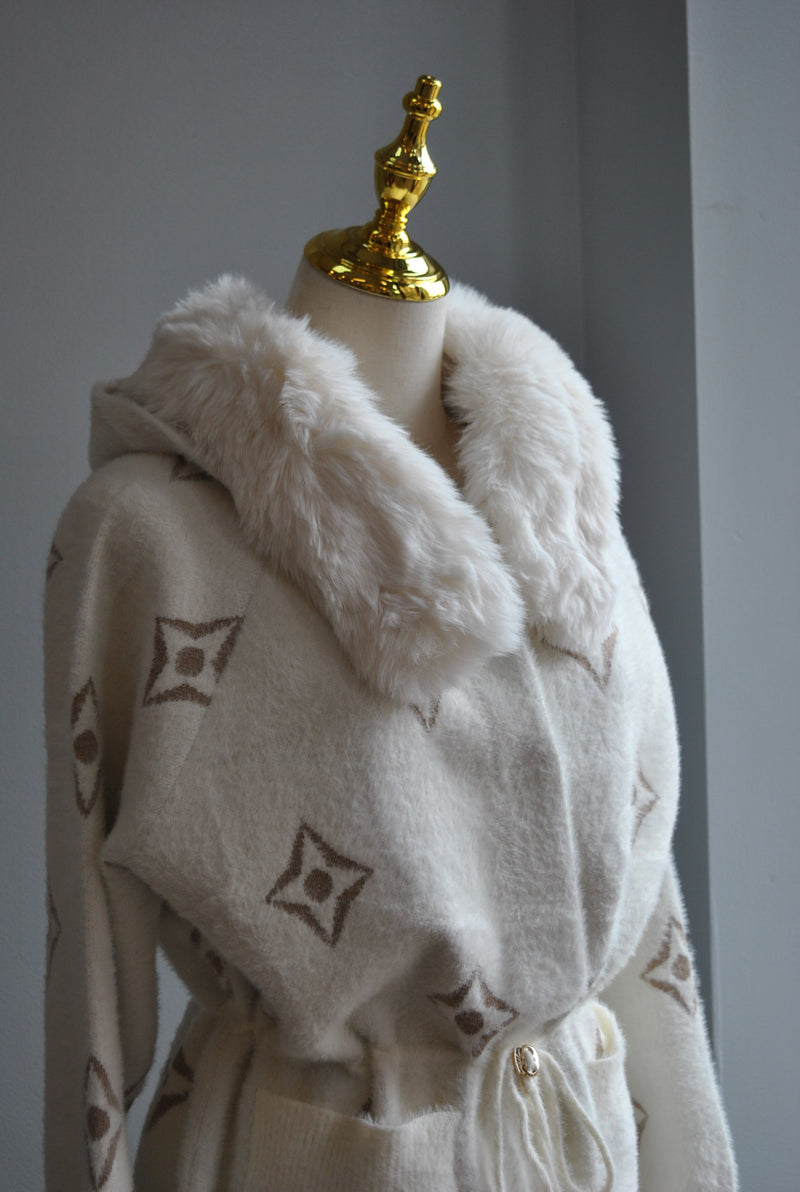 OFF WHITE APLAKA COAT WITH DETACHABLE FUR