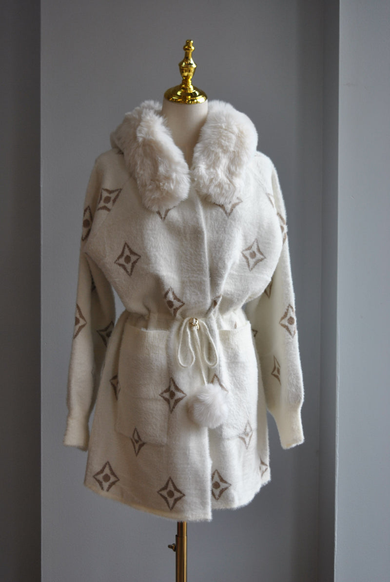 OFF WHITE APLAKA COAT WITH DETACHABLE FUR