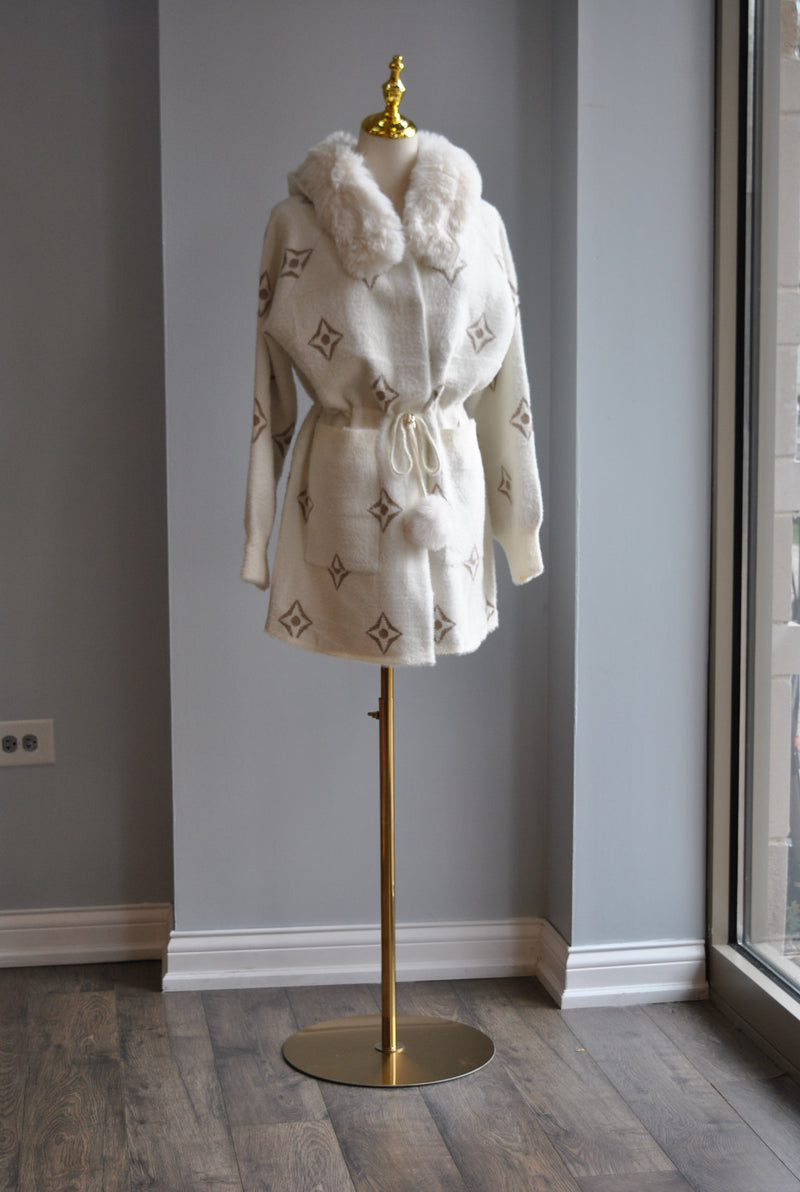 OFF WHITE APLAKA COAT WITH DETACHABLE FUR