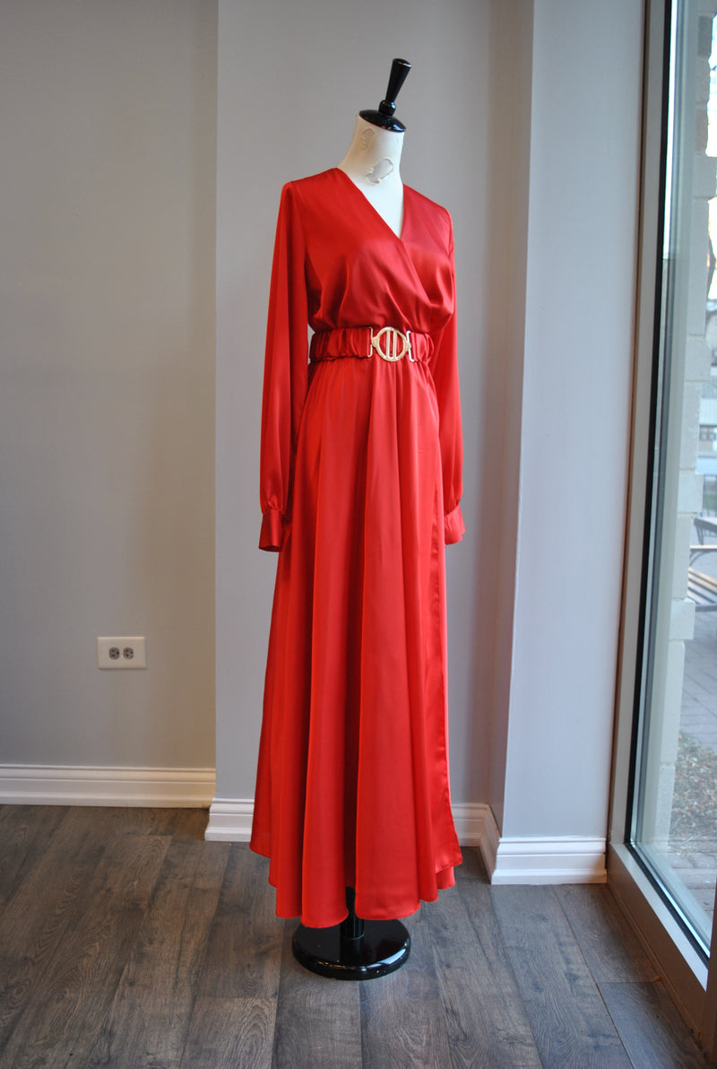 RED SILKY MAXI DRESS WITH A BELT