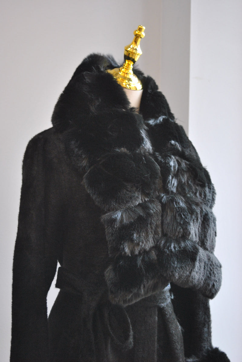 BLACK ALPAKA COAT WITH A BELT AND DETACHABLE FUAX FUR