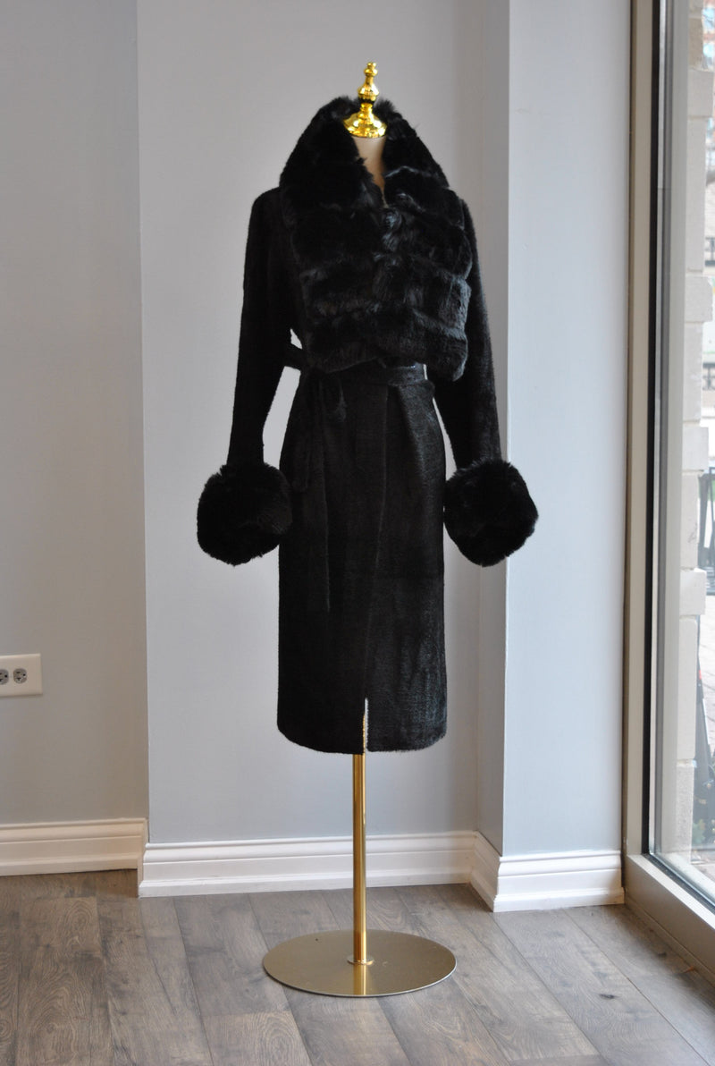 BLACK ALPAKA COAT WITH A BELT AND DETACHABLE FUAX FUR