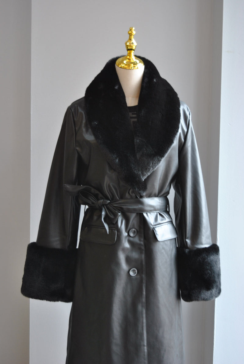 BLACK FAUX LEATHER AND FUAX FUR COAT WITH A BELT