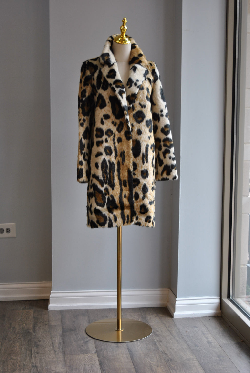 ANIMAL RPINT FAUX FUR COAT