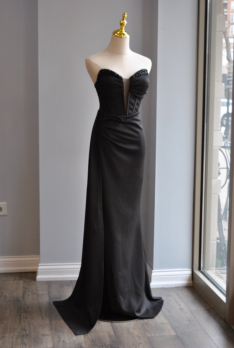 BLACK LONG EVENING STRAPLESS GOWN