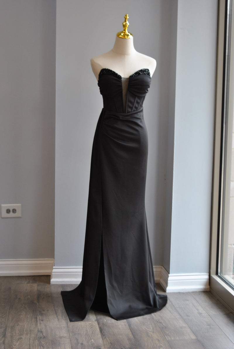 BLACK LONG EVENING STRAPLESS GOWN