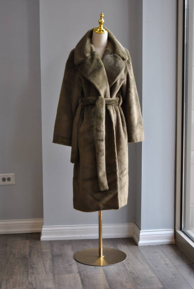 OLIVE GREEN FAUC FUR LONG COAT WITH A BELT