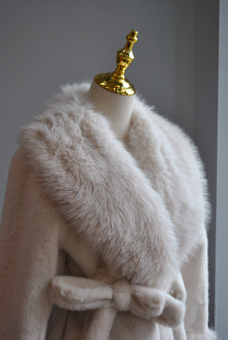 VANILLA FAUX FUR COAT