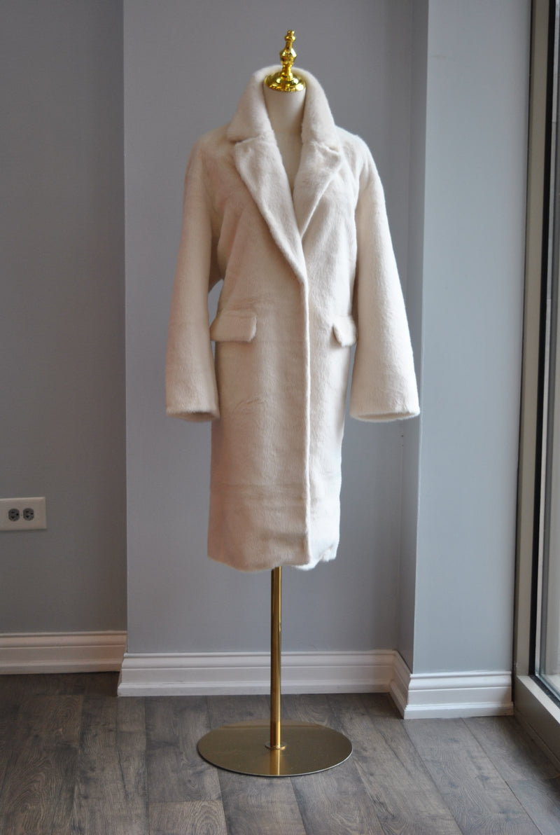 VANILLA FAUX FUR LONG COAT