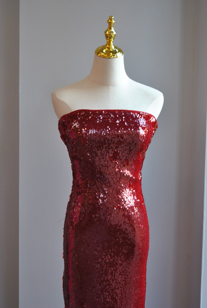 BURGUNDY SEQUIN STRAPLESS MIDI DRESS