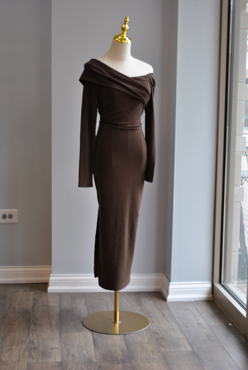 CHOCOLATE BROWN MIDI SWEATER DRESS