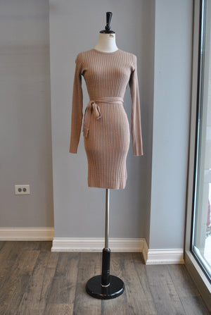 TAUPE SWEATER DRESS WITH A BELT