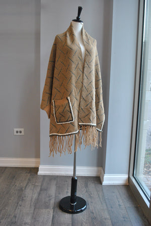 CARAMEL TWEED WRAP