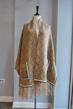 CARAMEL TWEED WRAP