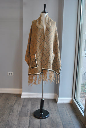 CARAMEL TWEED WRAP