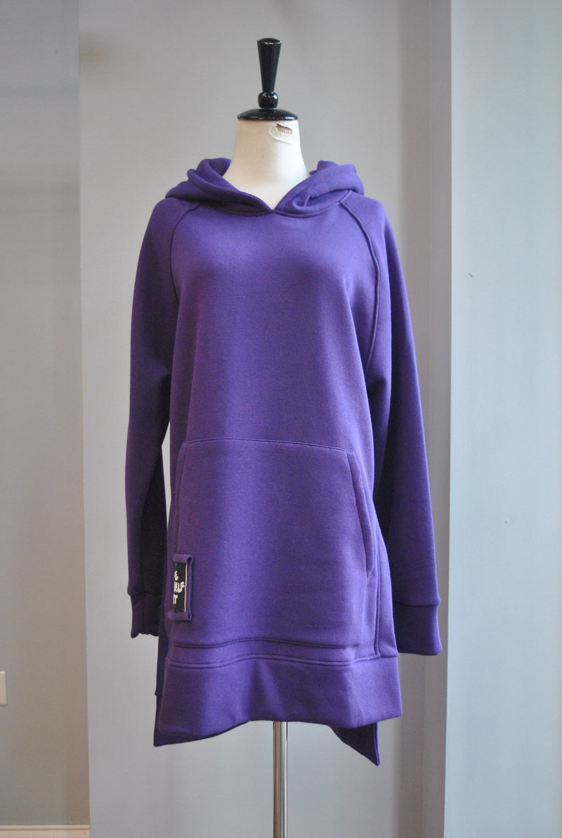 PURPLE SWEATSHIRT WITH A HOODIE