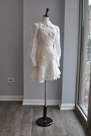 WHITE LACE MINI DRESS WITH RUFFLE AND TIE NECK