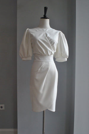 WHITE SUMMER COCKTAIL DRESS WITH SIDE RUSHING