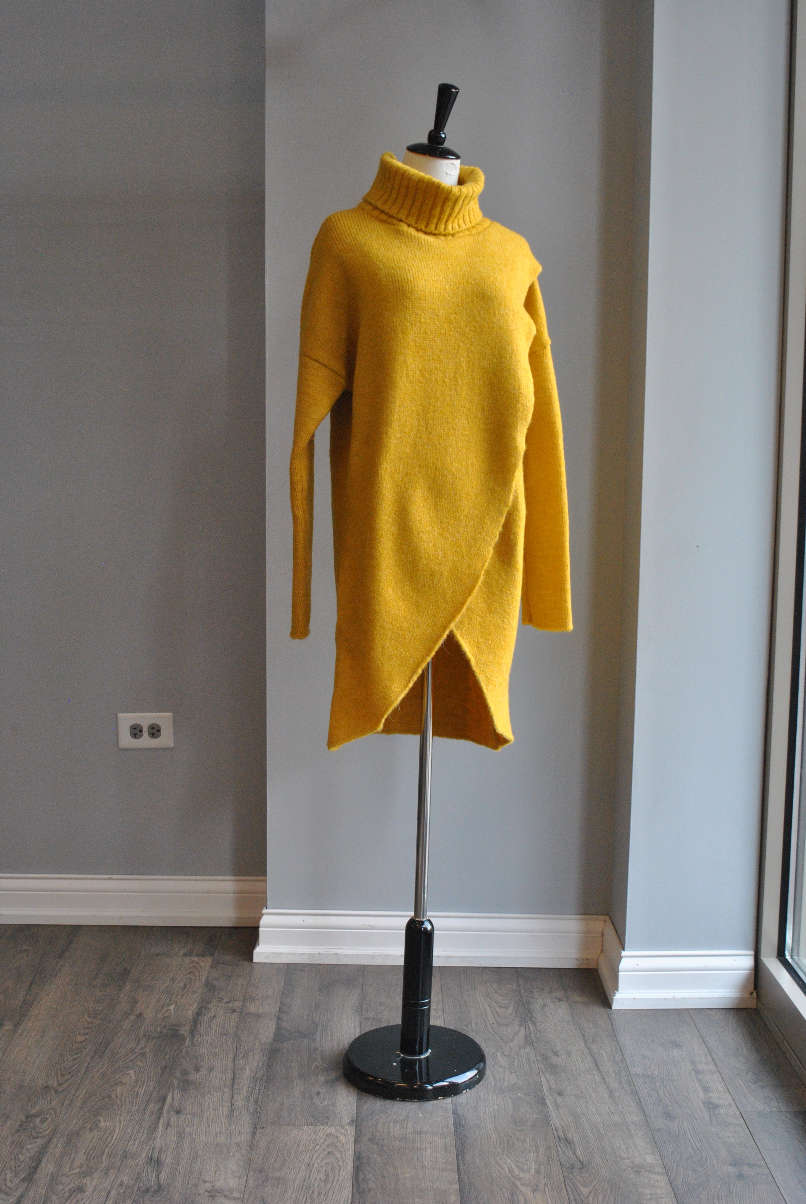 Mustard turtleneck womens best sale