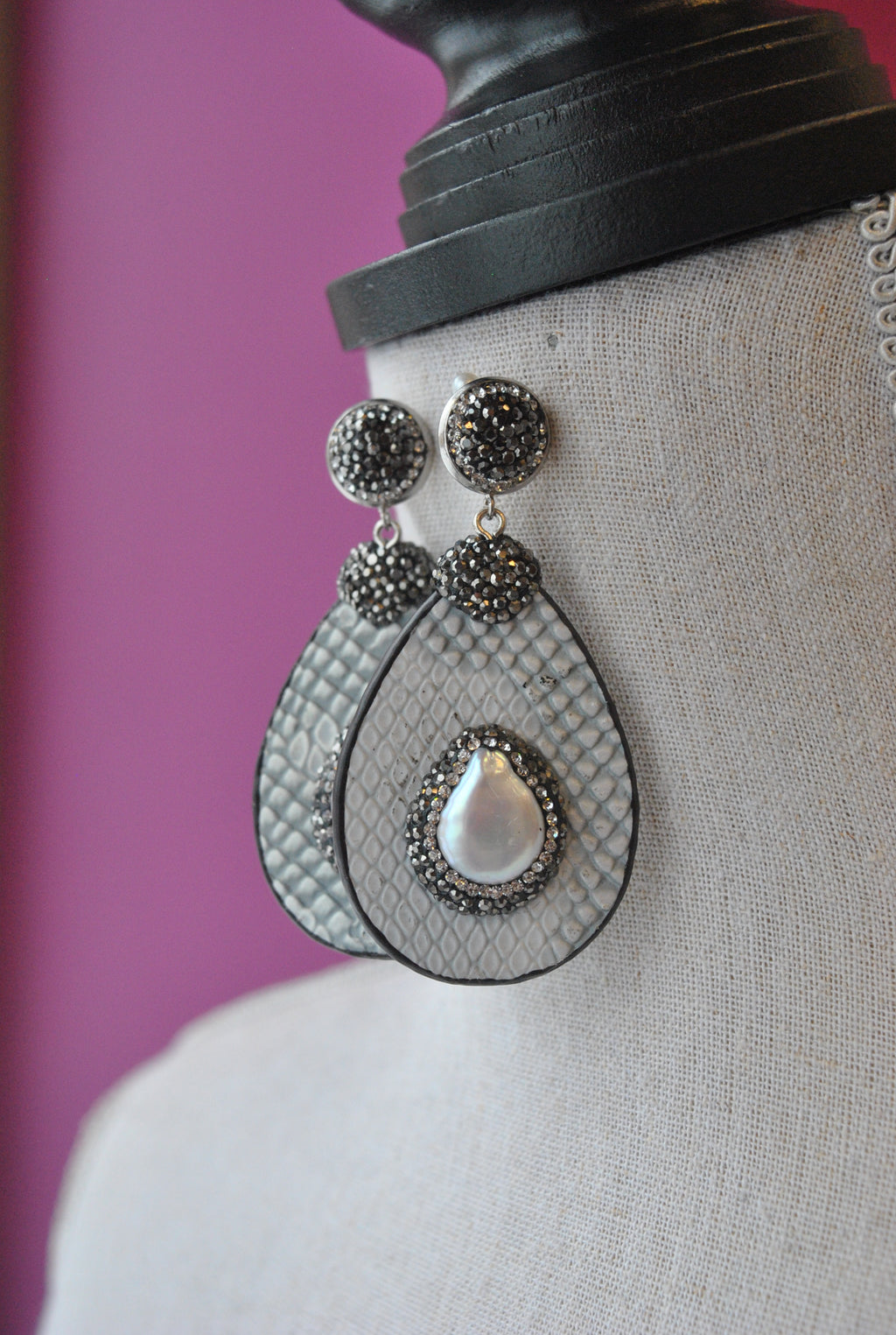 MOTHER OF PEARLS AND SWAROVSKI CRYSTALS ON GREY LEATHER STATEMENT EARRINGS