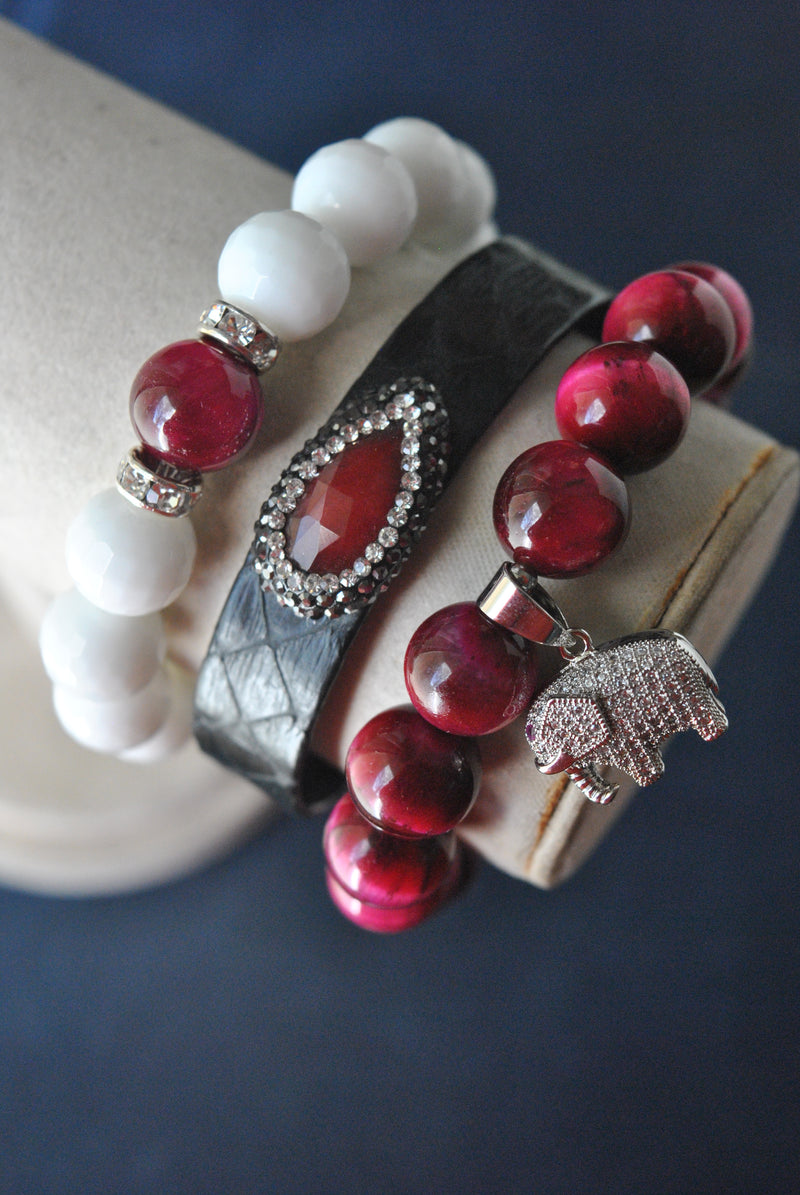 MAGENTA TIGER EYE, WHITE ONYX AND LEATHER STRETCHY BRACELETS